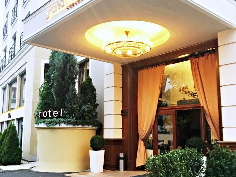 Grand Hotel Boutique Rzeszow Exterior photo